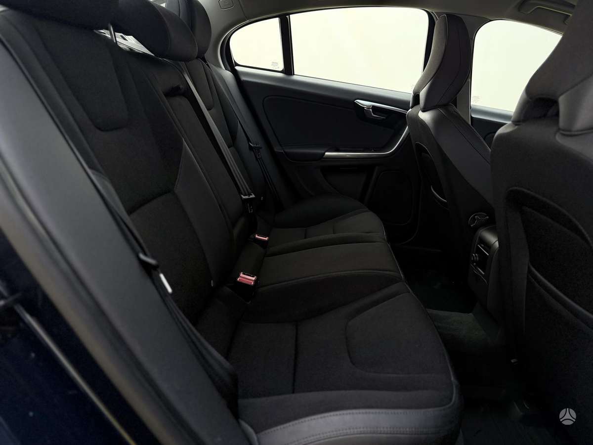 Volvo S60, 2.0 l., Седан