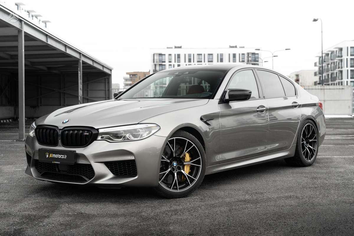 BMW M5, 4.4 l., Седан