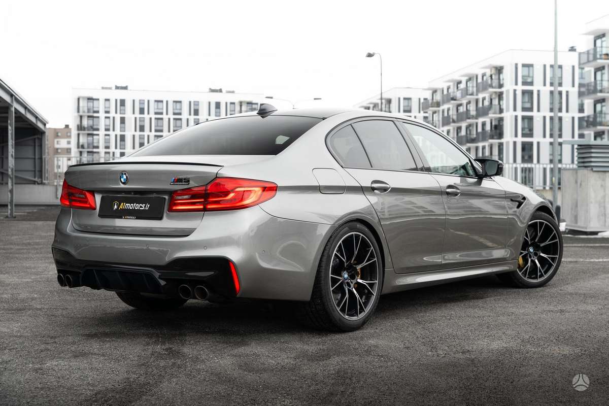 BMW M5, 4.4 l., Седан