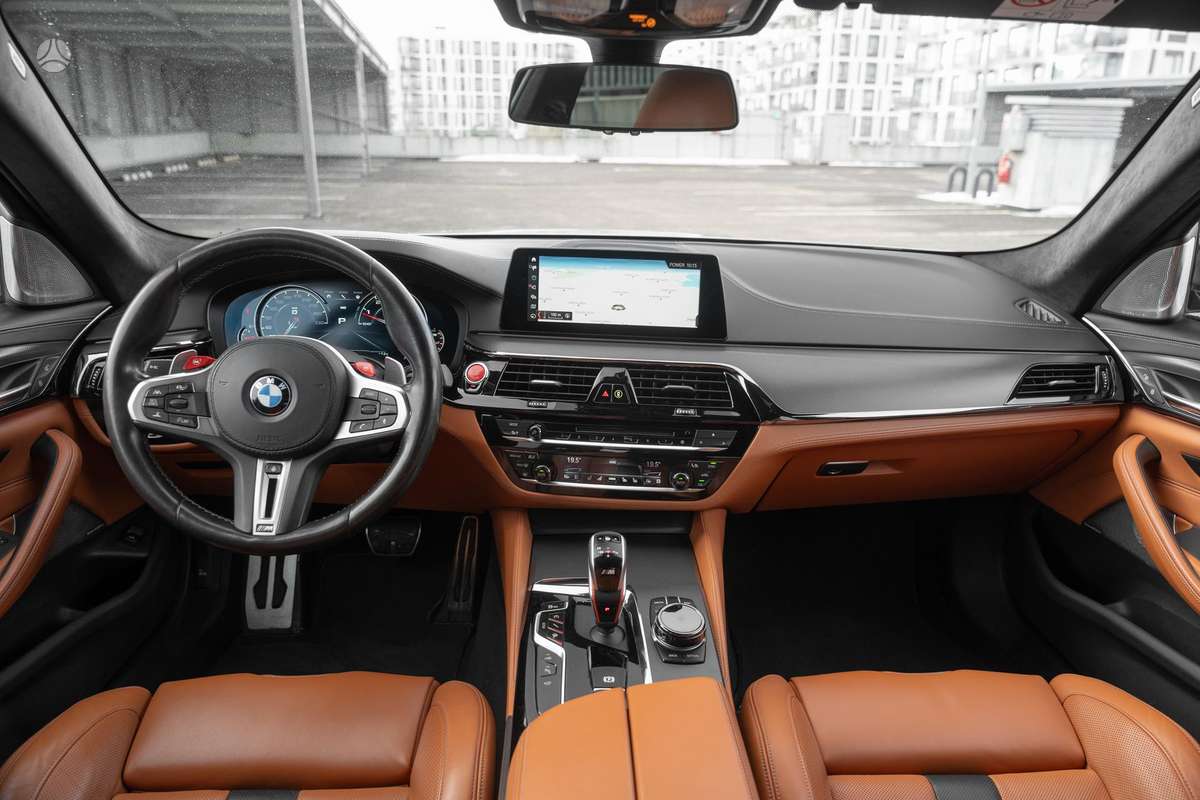 BMW M5, 4.4 l., Седан