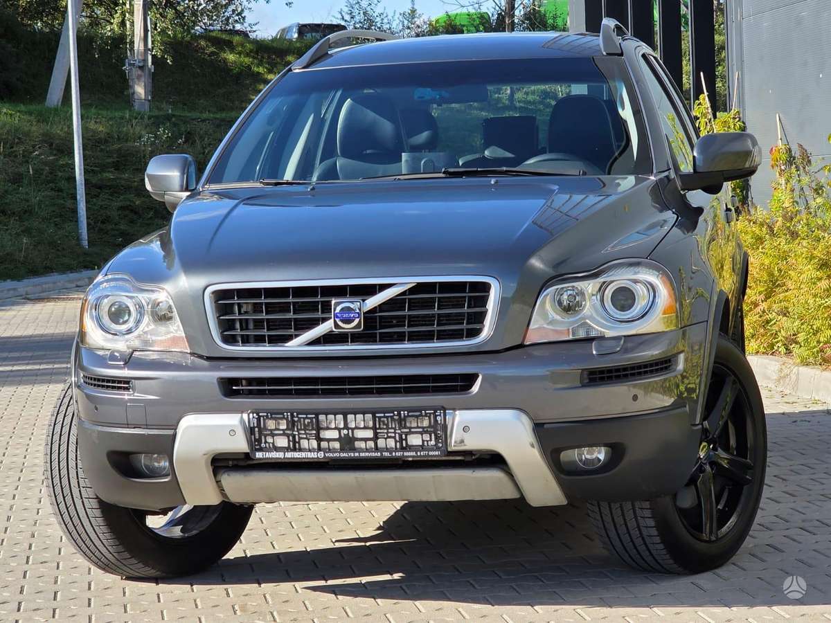 Volvo XC90 - 1