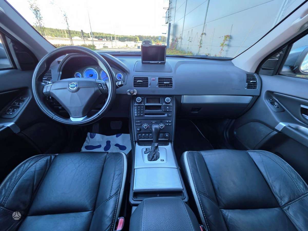 Volvo XC90 - 9