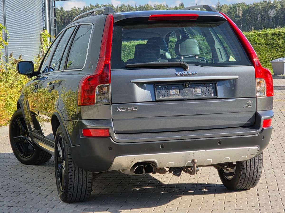 Volvo XC90 - 8