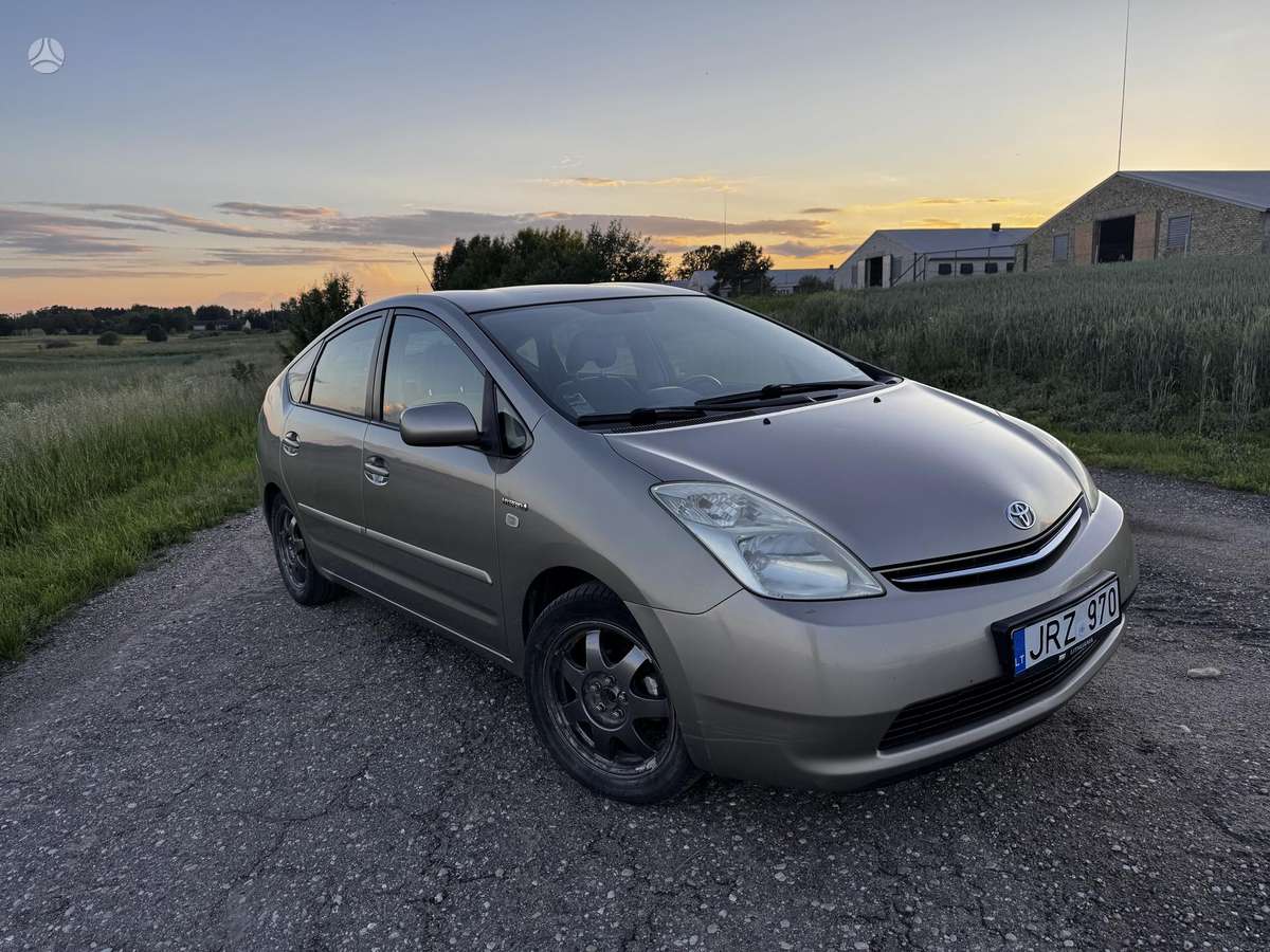 Toyota Prius - 1