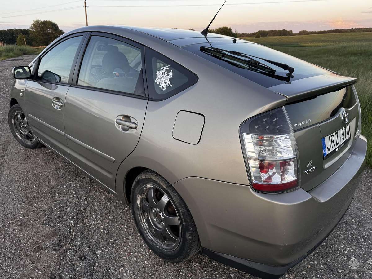 Toyota Prius - 9