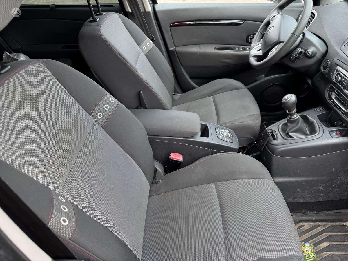 Renault Grand Scenic, R9M