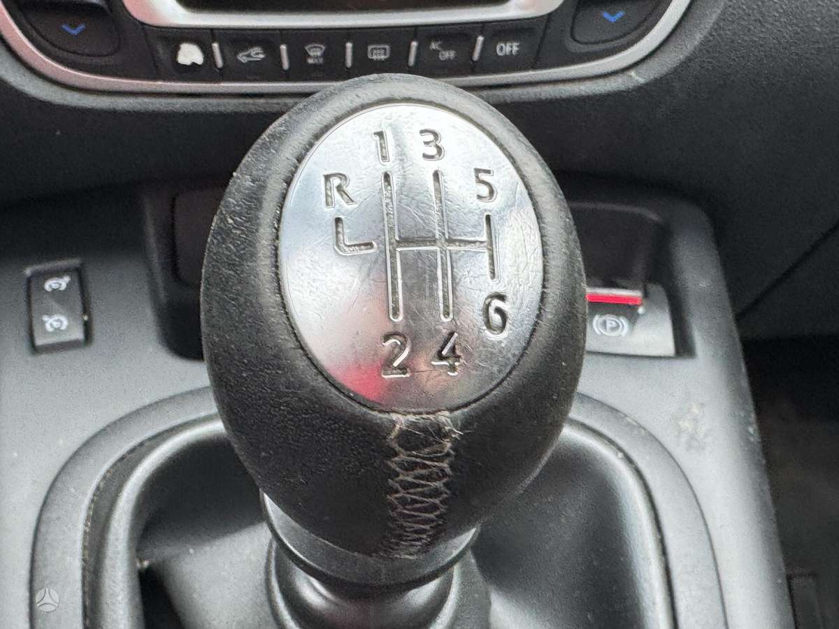 Renault Grand Scenic, R9M