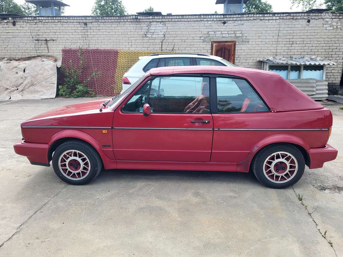 Volkswagen Golf - 6