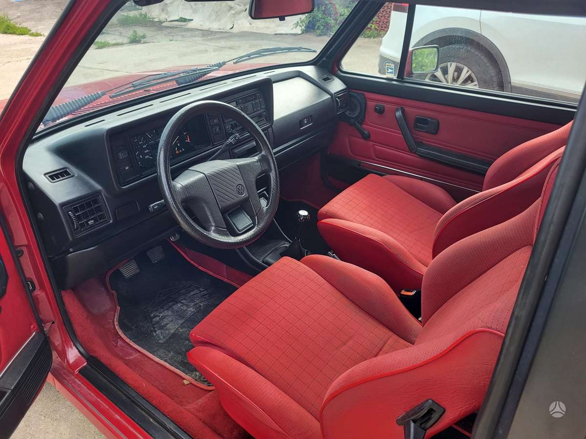 Volkswagen Golf - 8