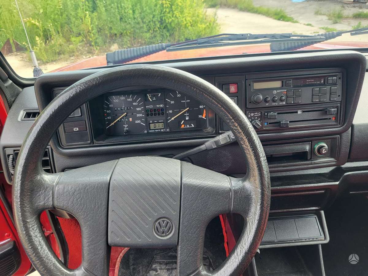 Volkswagen Golf - 9