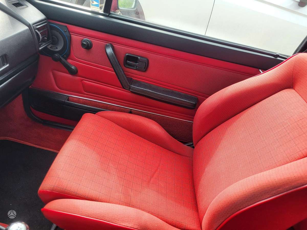 Volkswagen Golf - 11
