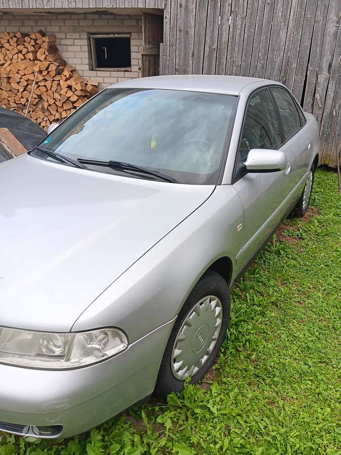 Audi A4, 1.6 l., Седан
