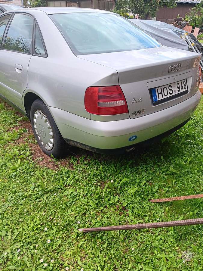 Audi A4, 1.6 l., Седан