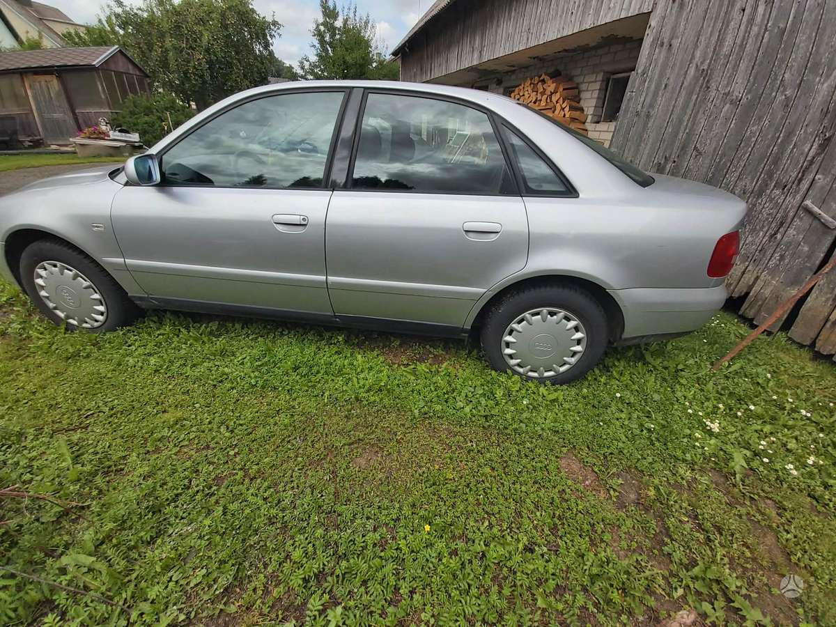 Audi A4, 1.6 l., saloon / sedan