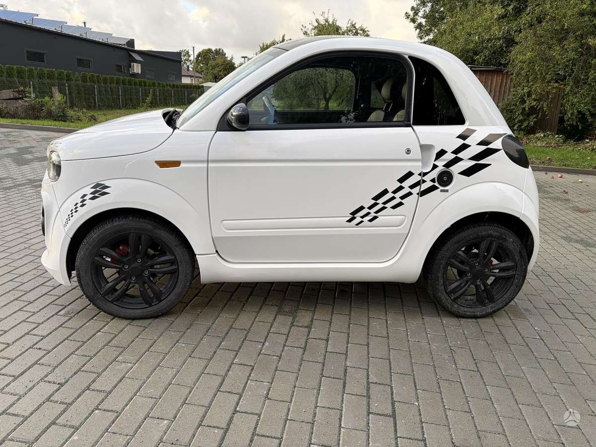 Microcar DUE, 0.5 l., Хэтчбек