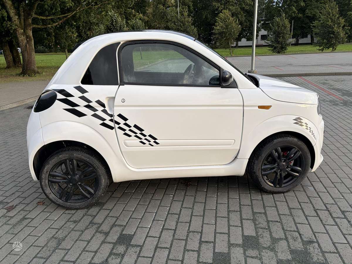 Microcar DUE, 0.5 l., hečbekas