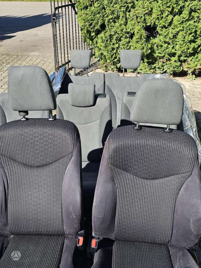 Toyota Prius+ seats