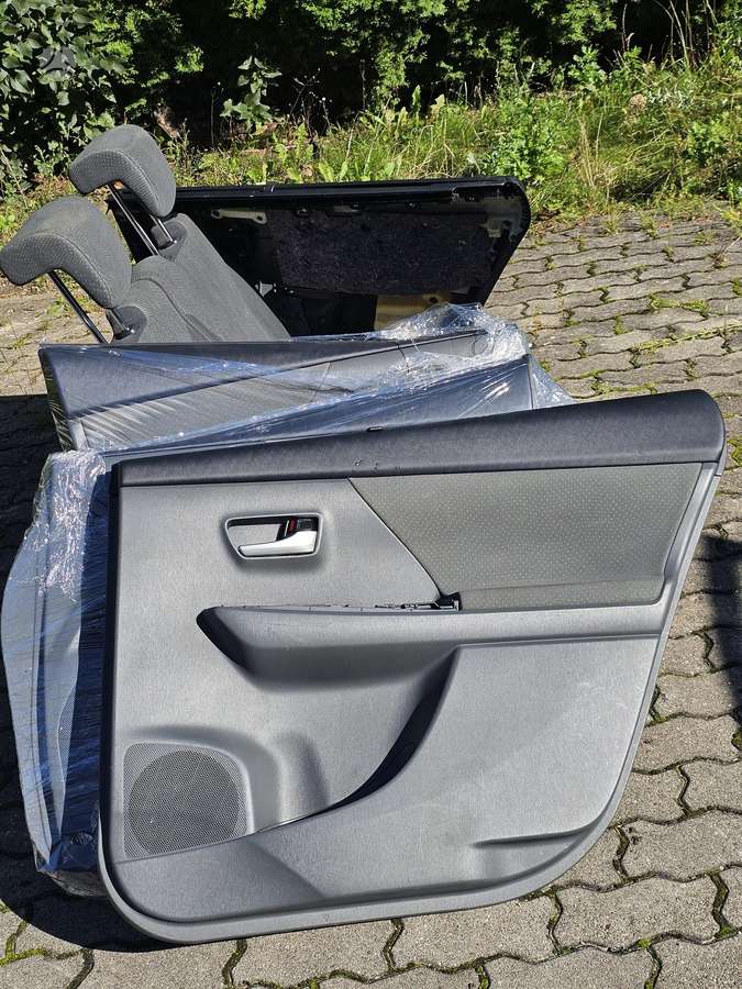 Toyota Prius+ seats