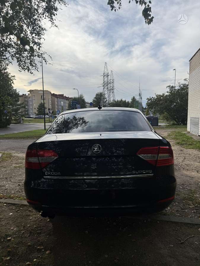 Skoda Superb, 2.0 l., Седан