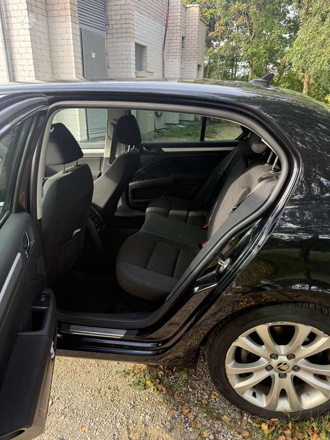 Skoda Superb, 2.0 l., Седан