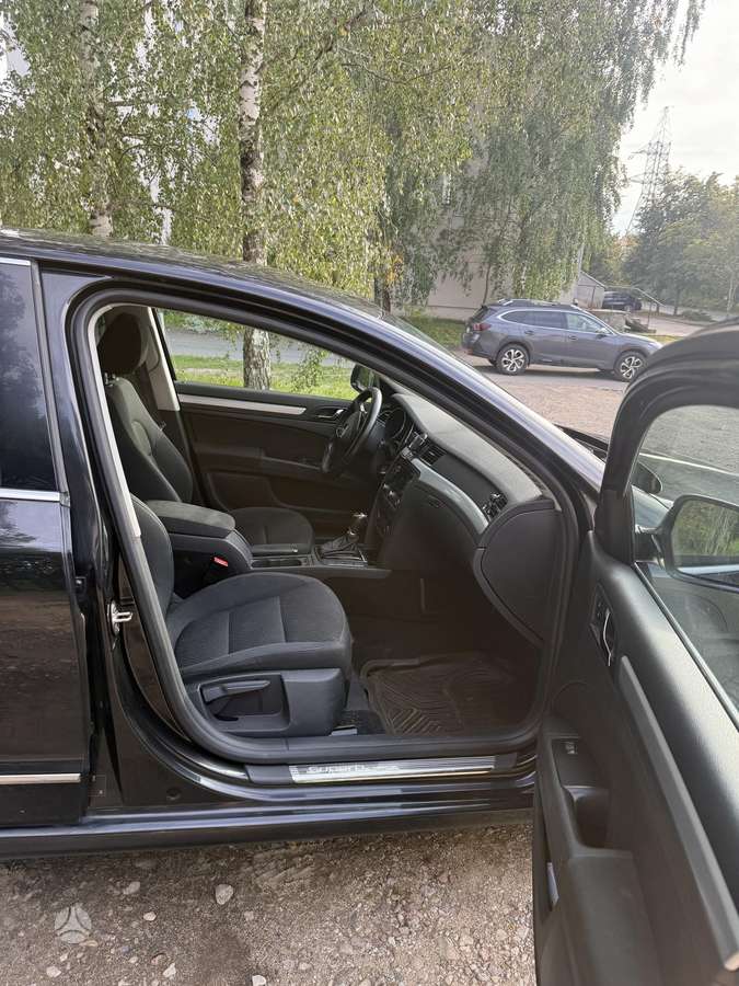 Skoda Superb, 2.0 l., Седан