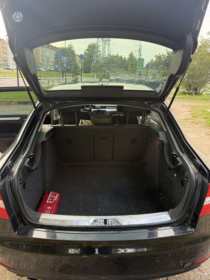 Skoda Superb, 2.0 l., Седан
