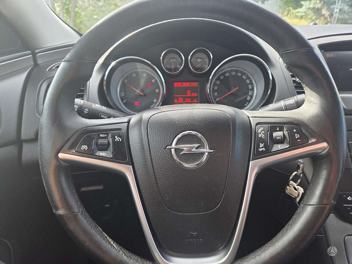 Opel Insignia, 2.0 l., Седан