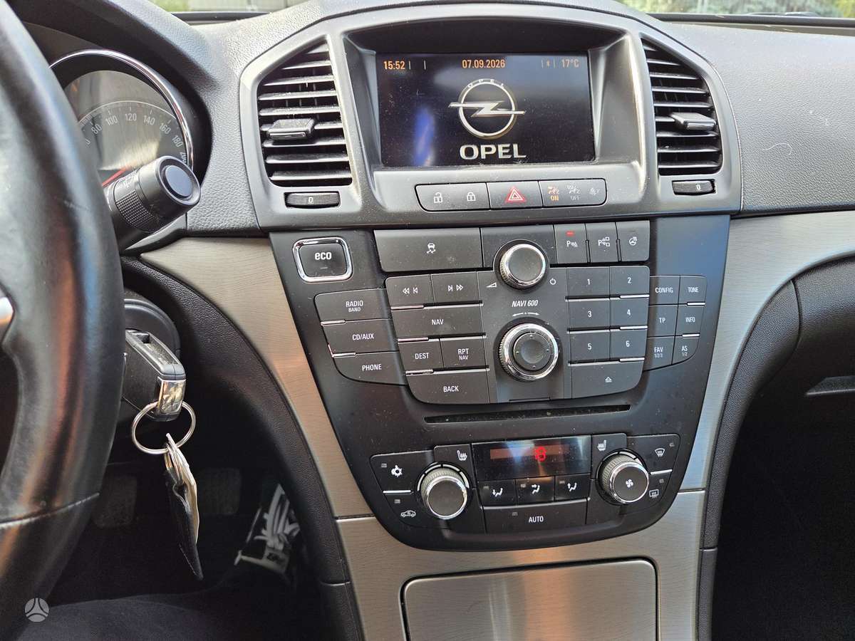 Opel Insignia, 2.0 l., Седан
