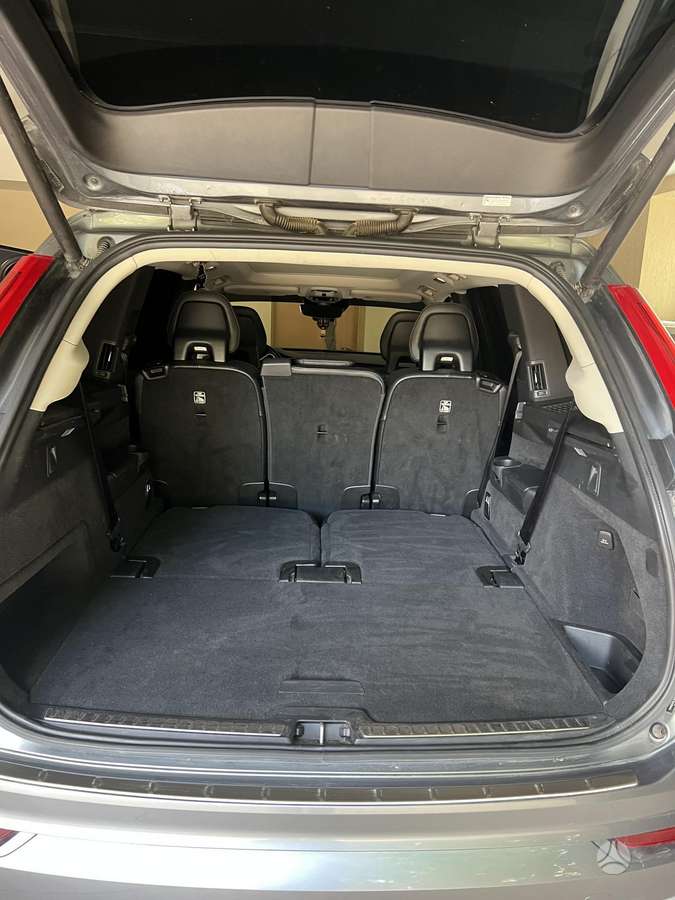 Volvo XC90 - 11