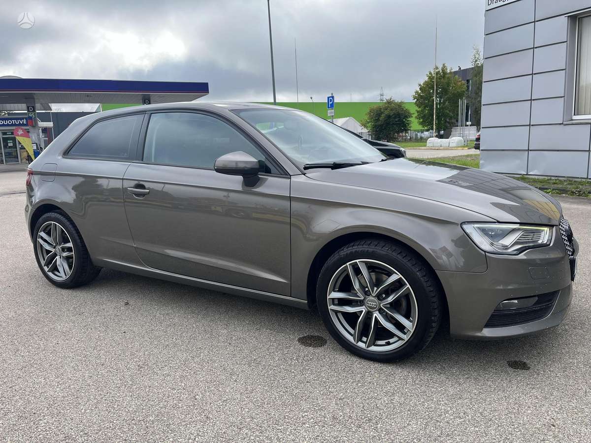 Audi A3, 1.6 l., hatchback