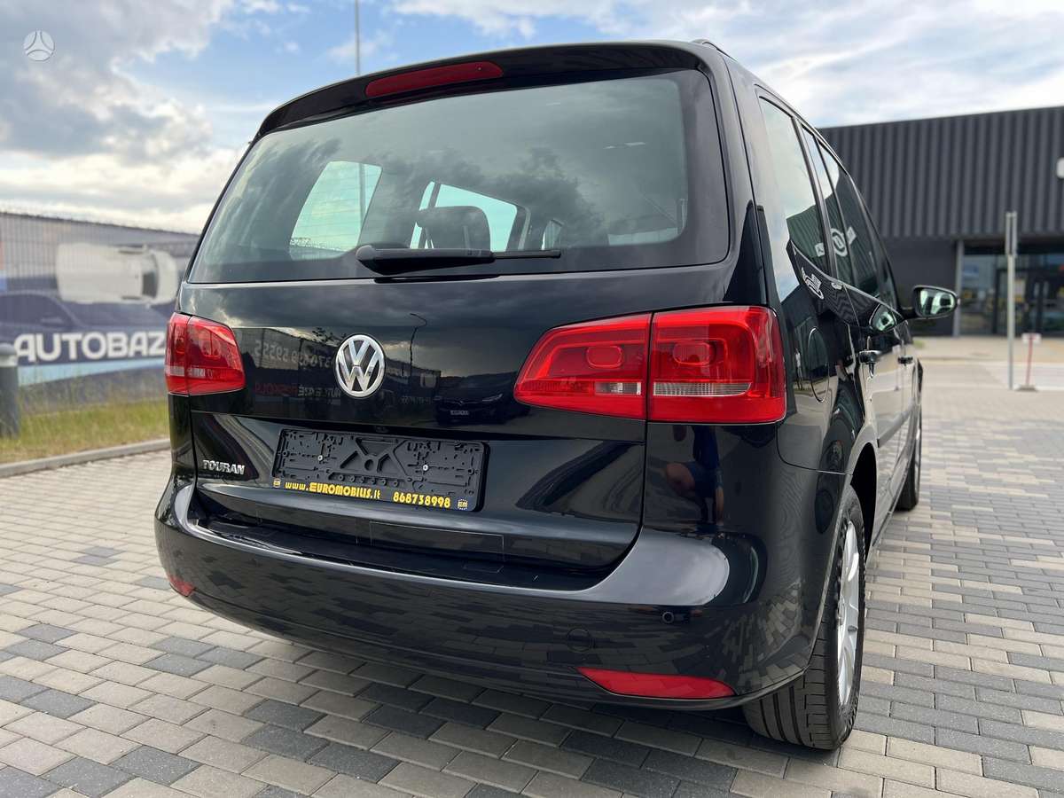 Volkswagen Touran - 8
