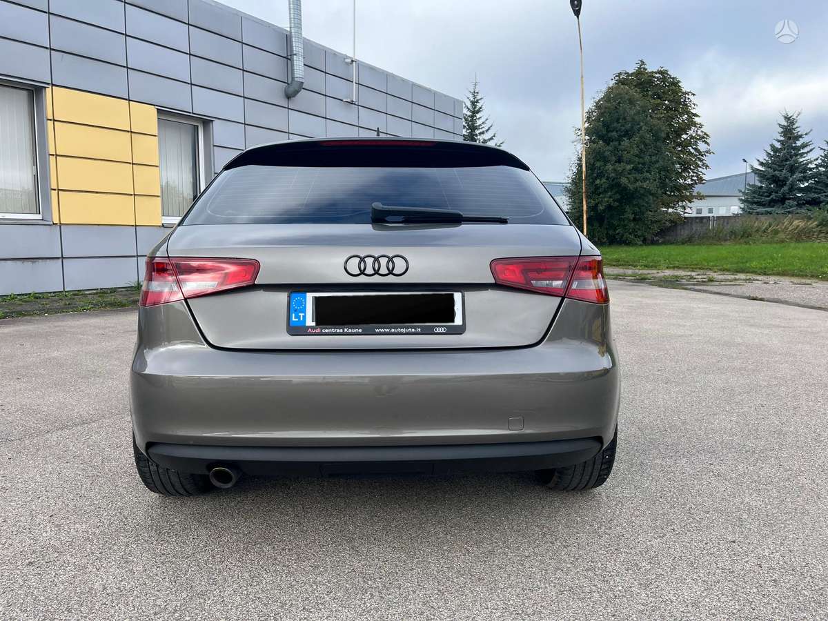 Audi A3, 1.6 l., hatchback