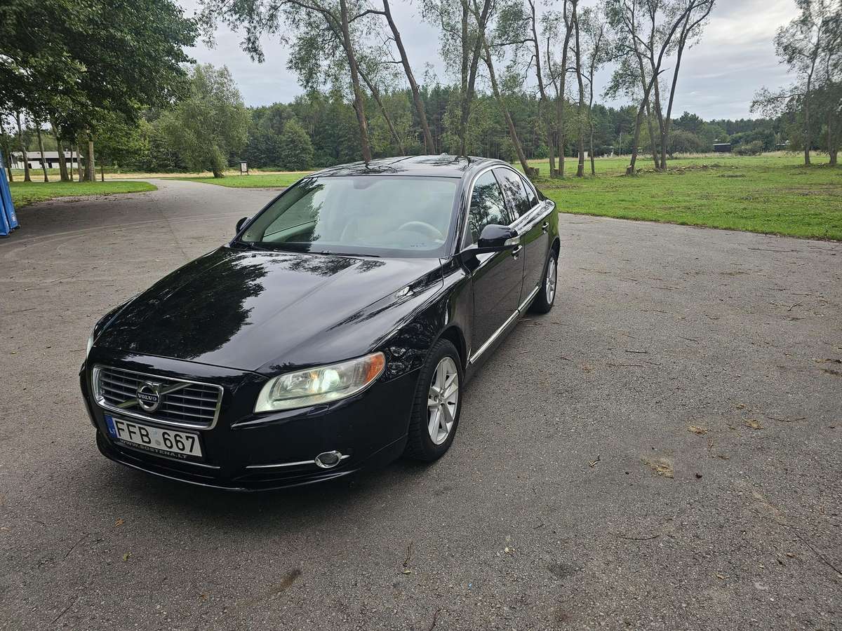 Volvo S80, 2.4 l., Седан