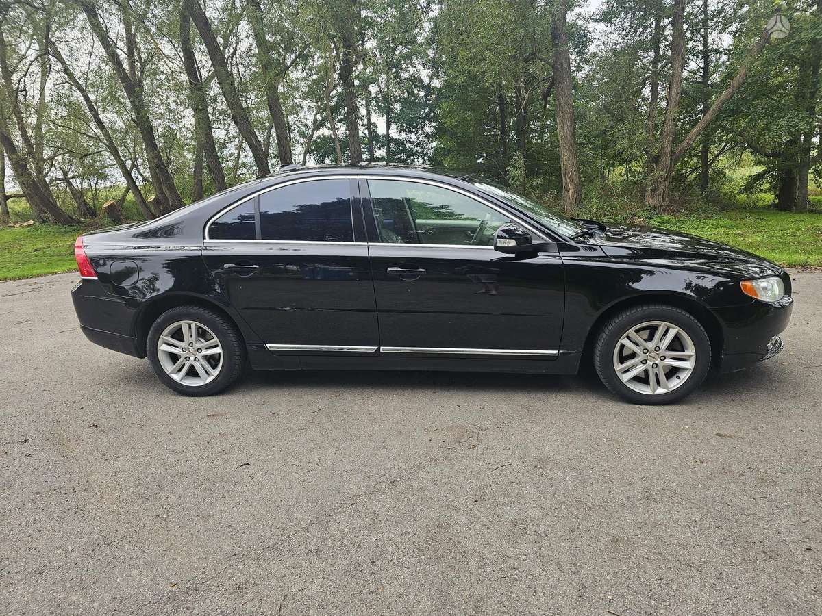 Volvo S80, 2.4 l., Седан