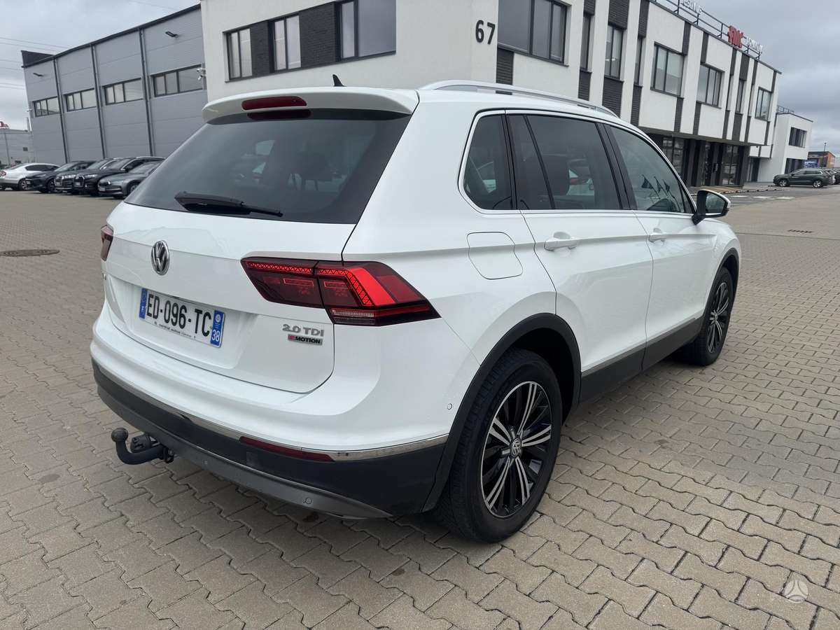 Volkswagen Tiguan - 4