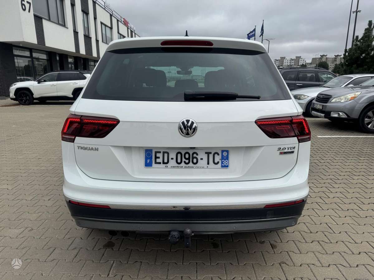 Volkswagen Tiguan - 7