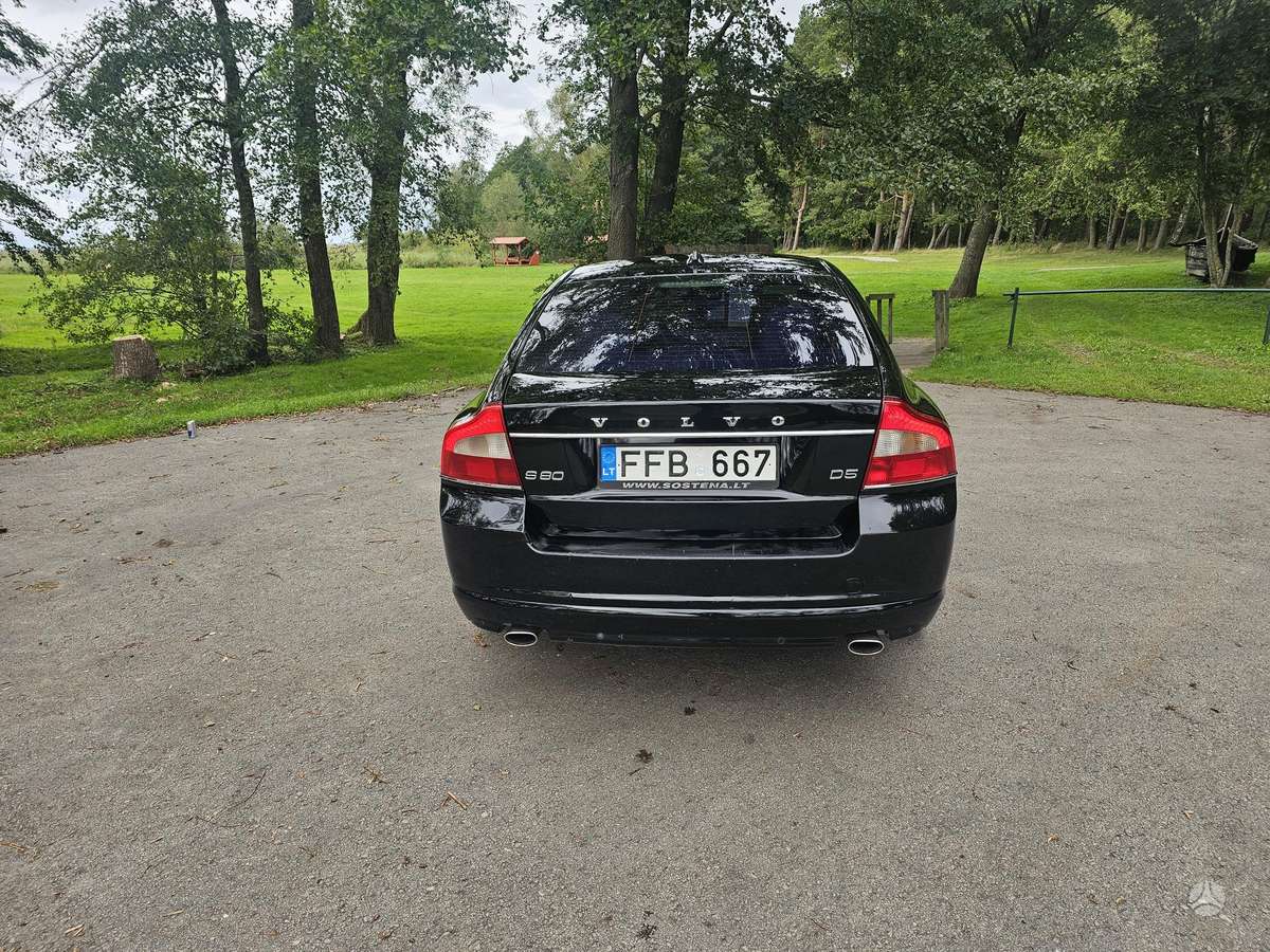 Volvo S80, 2.4 l., Седан
