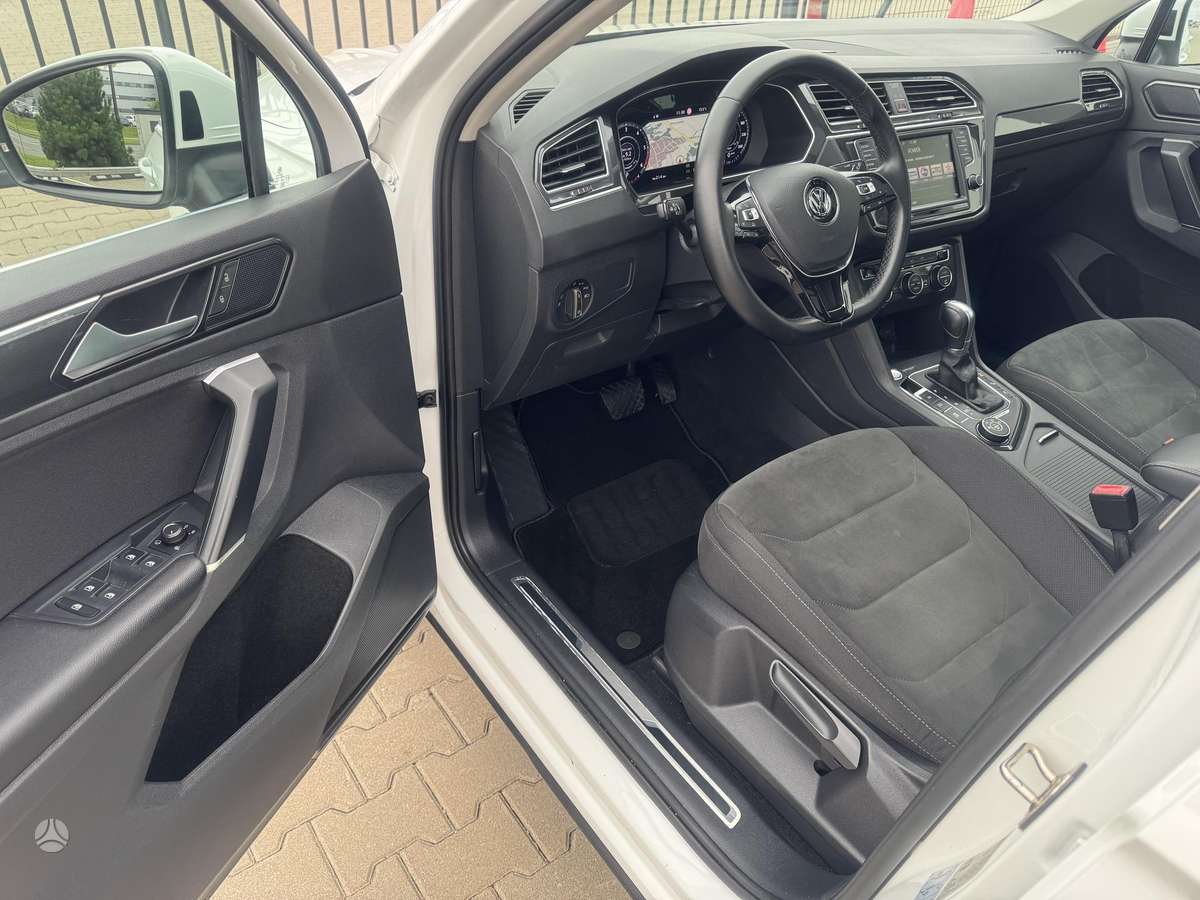 Volkswagen Tiguan - 9