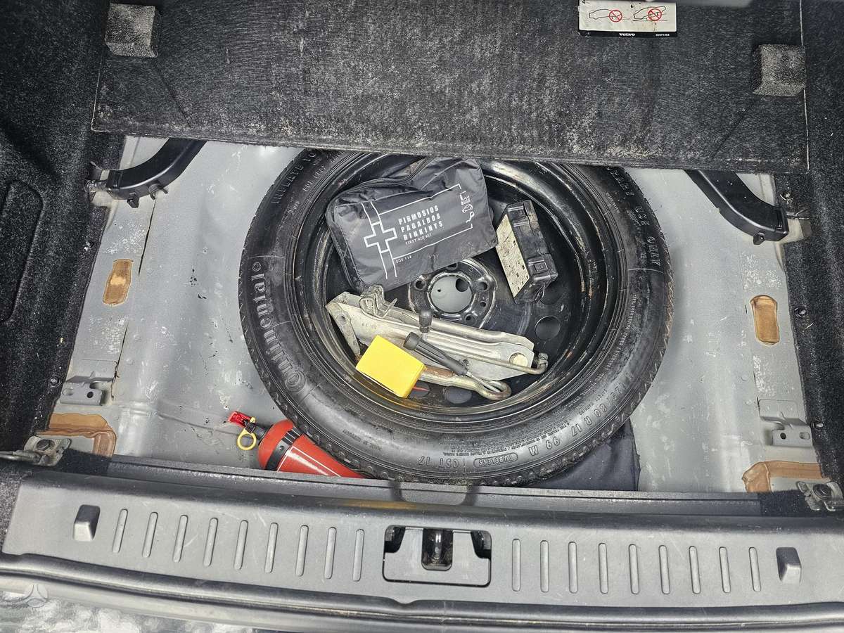 Volvo S80, 2.4 l., Седан
