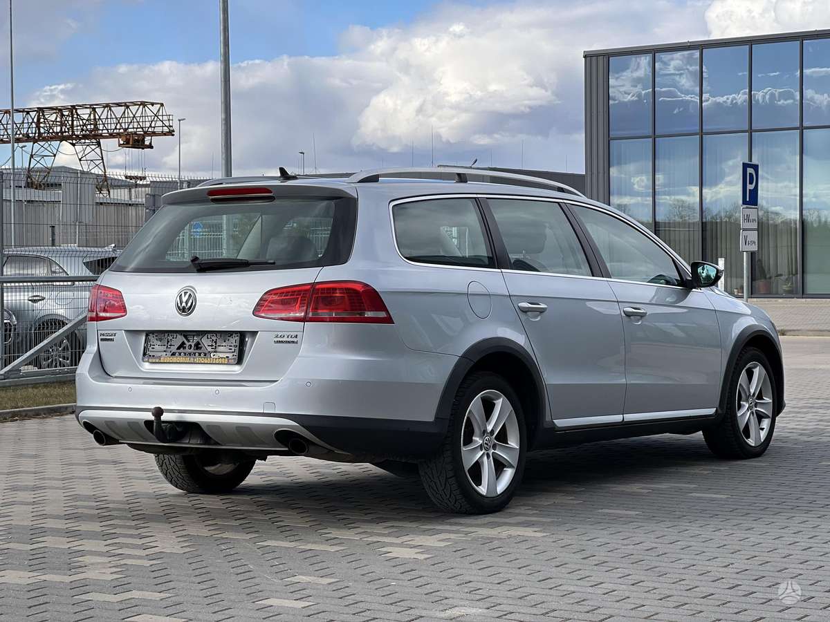Volkswagen Passat Alltrack - 8
