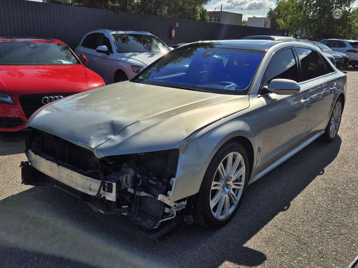 Audi A8, 4.0 l., Седан