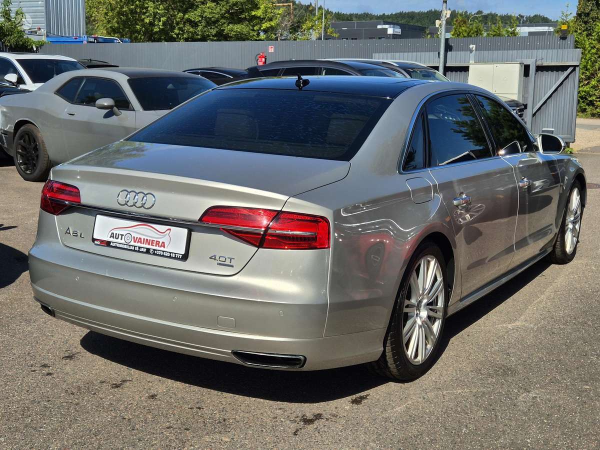 Audi A8, 4.0 l., Седан