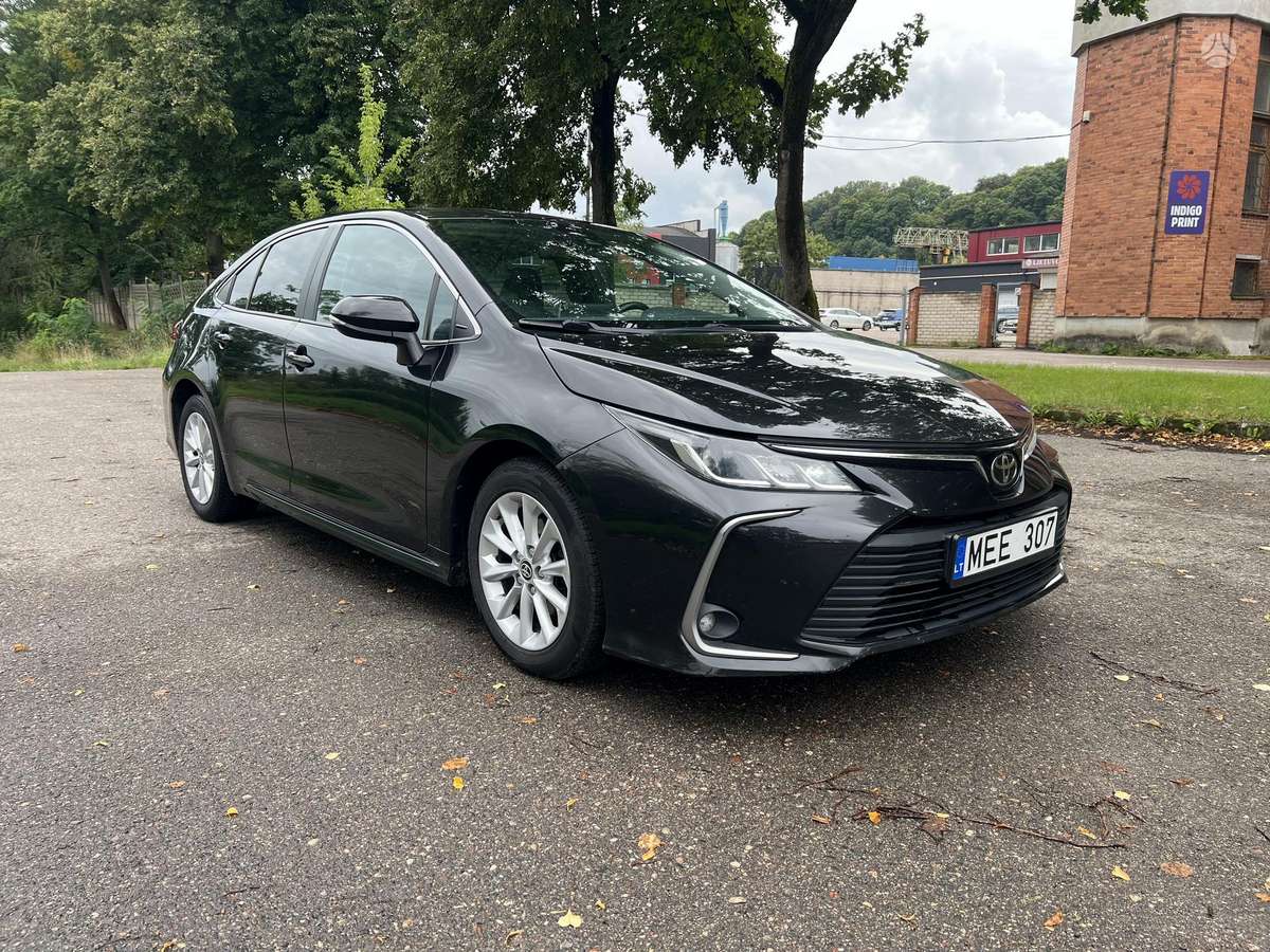 Toyota Corolla - 2