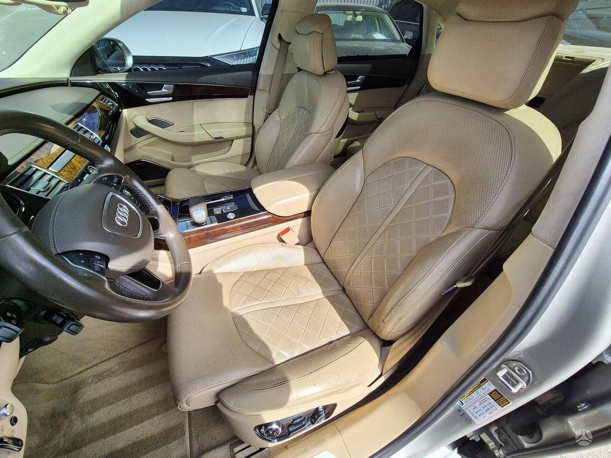 Audi A8, 4.0 l., Седан