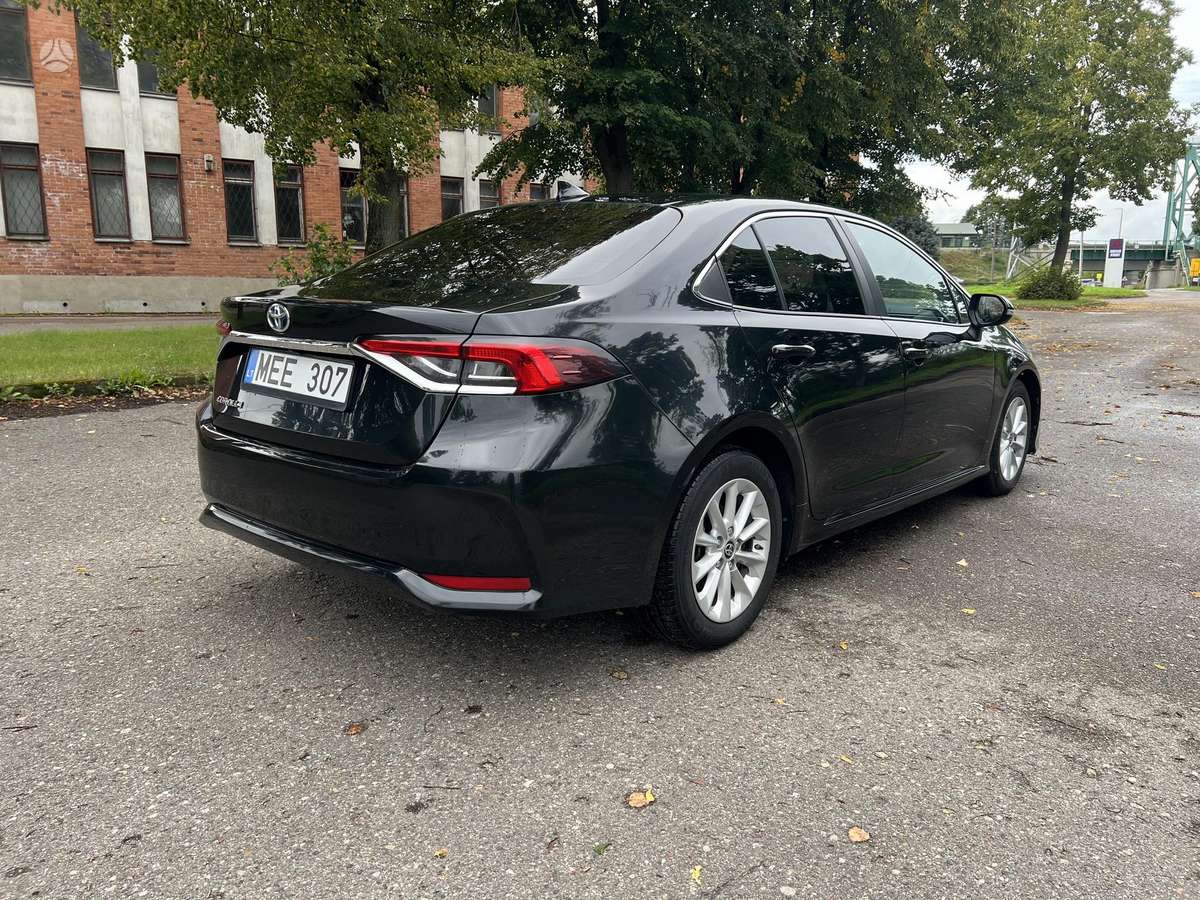 Toyota Corolla - 3
