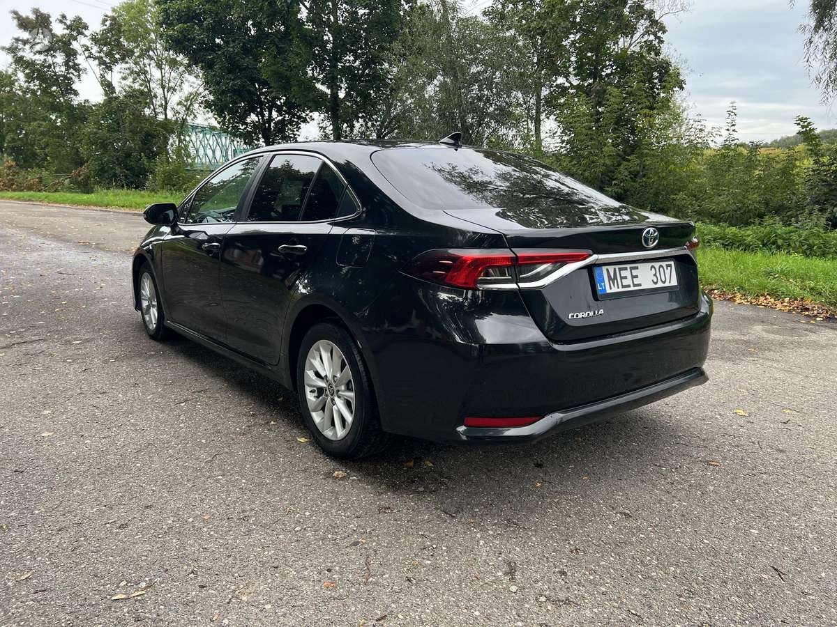 Toyota Corolla - 4