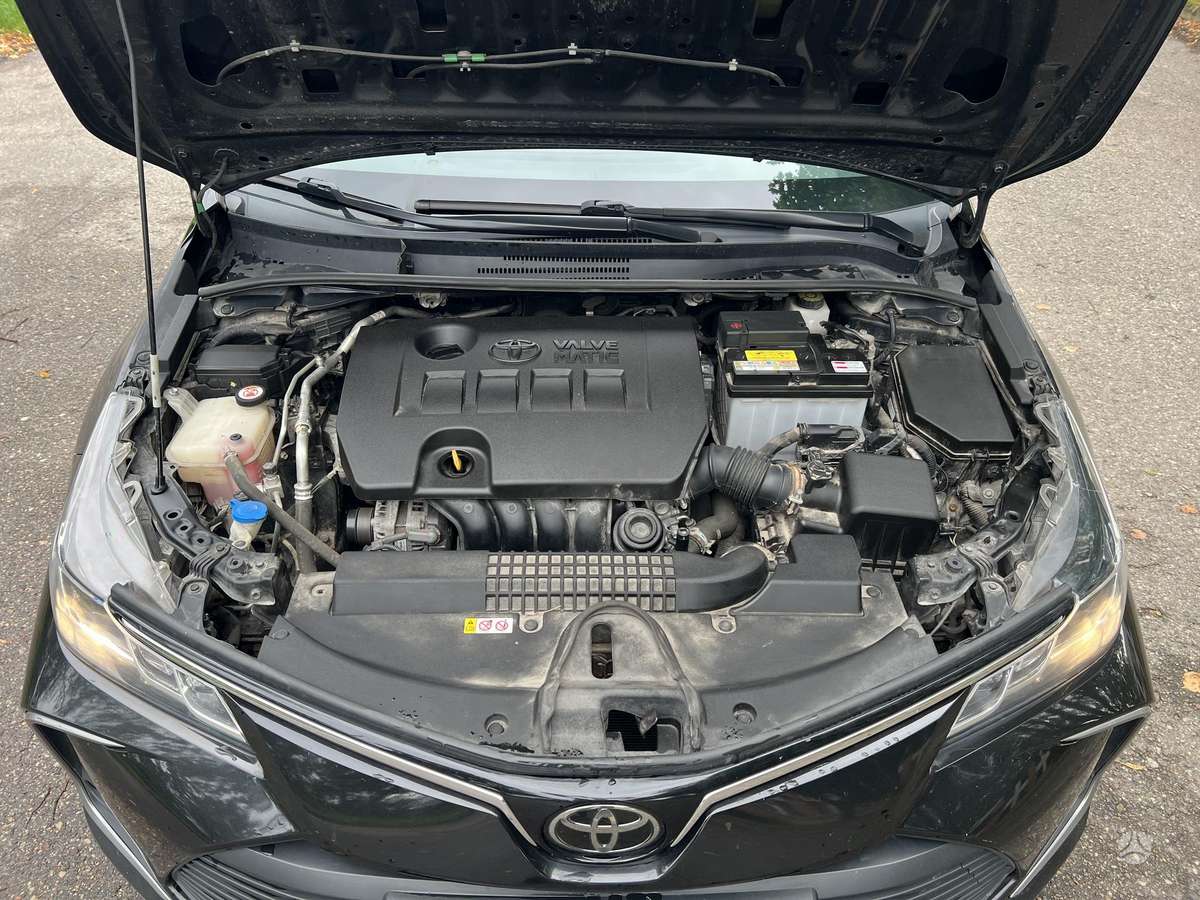 Toyota Corolla - 5