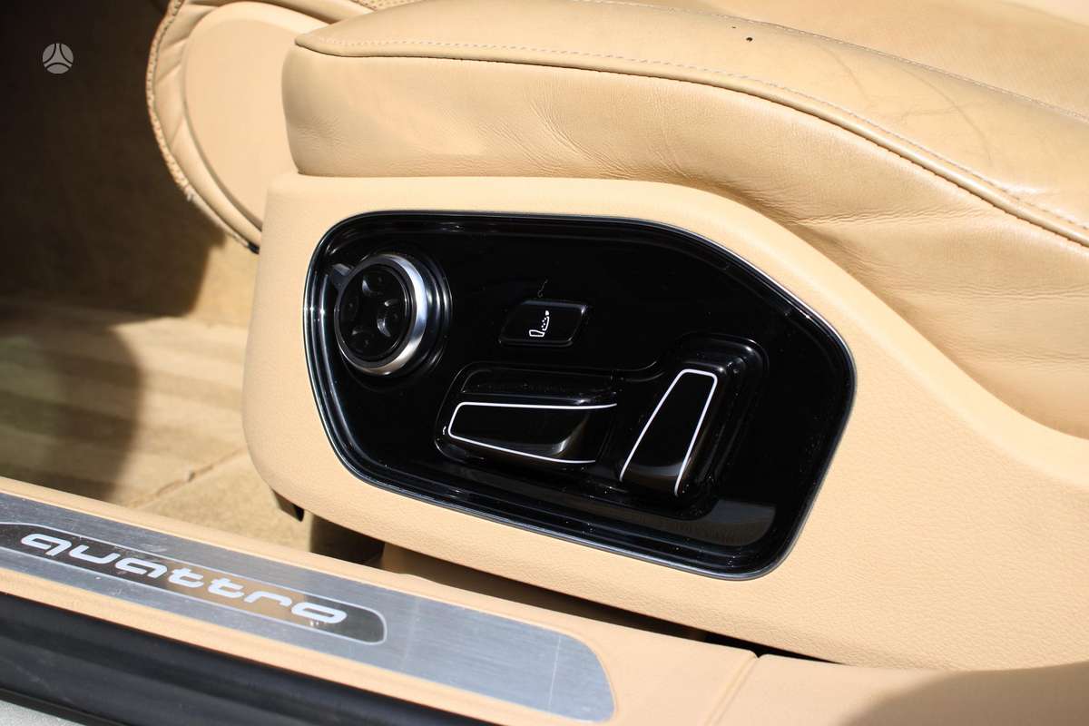 Audi A8, 4.0 l., Седан