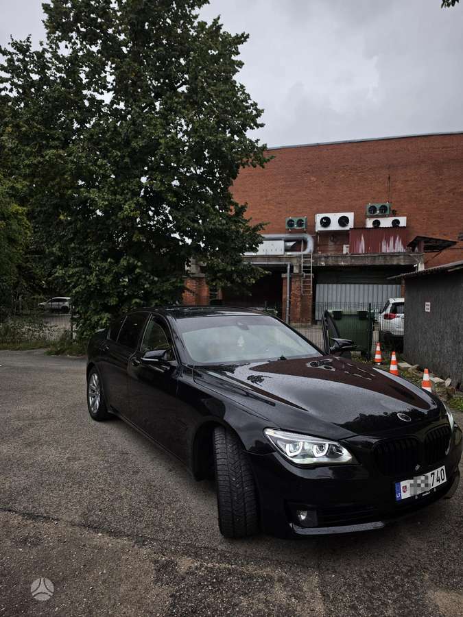 BMW 740, 3.0 l., Седан