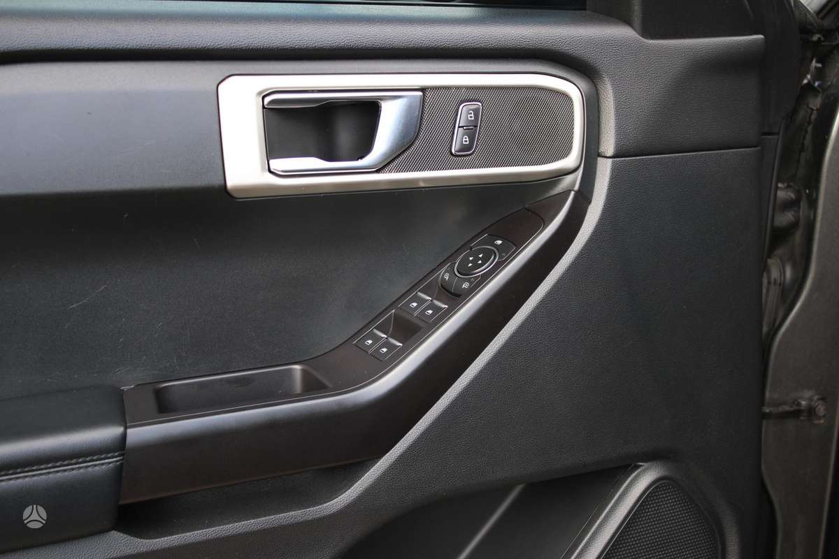 Ford Explorer, 2.3 l., off-road / crossover